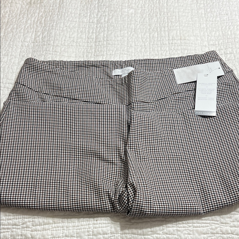 New Directions Curvy Brown and White Patterned Pants